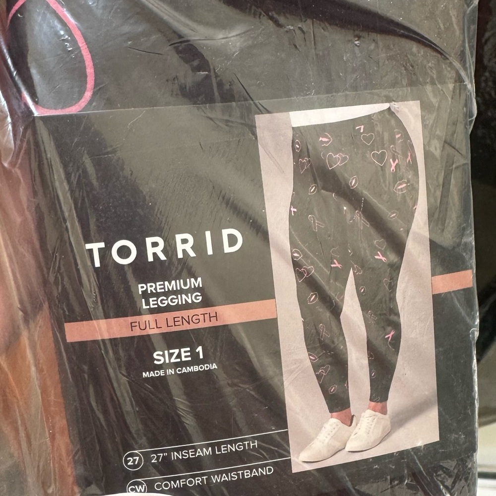 Torrid Premium Leggings with Black and Pink Heart Pattern breast cancer ribbon